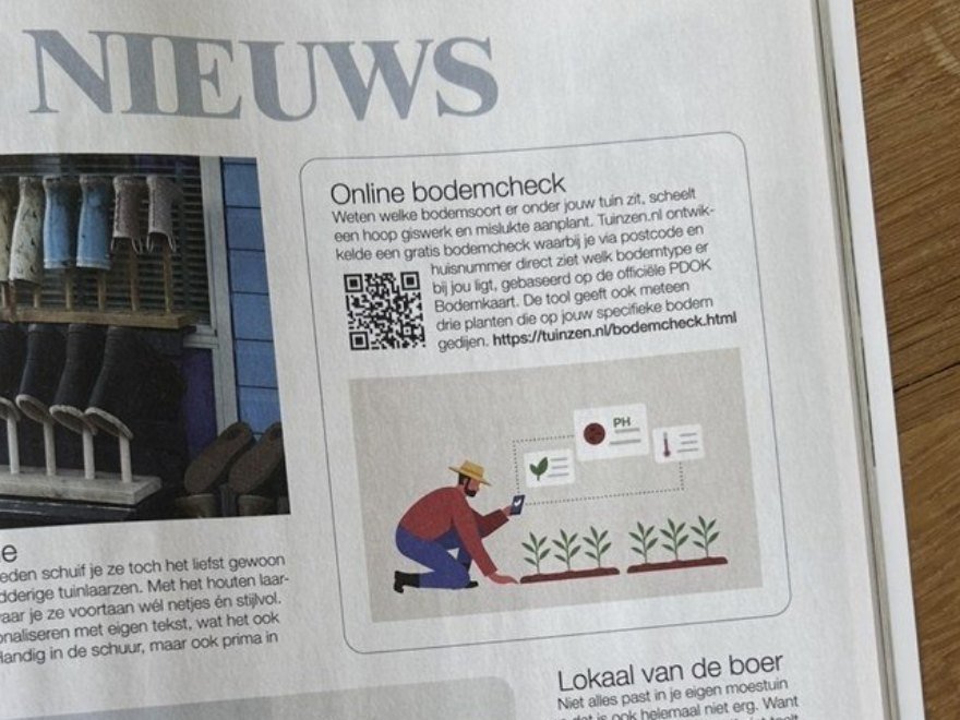 De Tuin op Tafel nummer 4, 2026: het nieuwskatern met het kader Online bodemcheck van Tuinzen, met QR-code